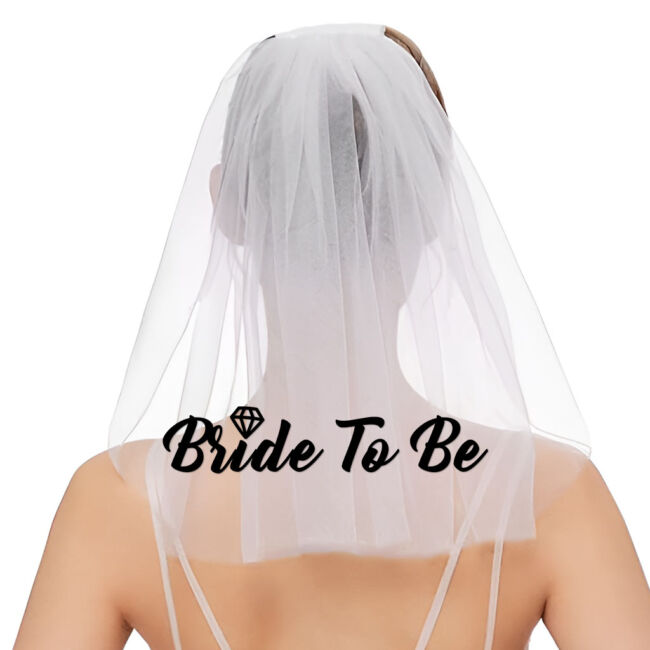 Fehér fátyol &quot;Bride To Be&quot; felirattal - fekete